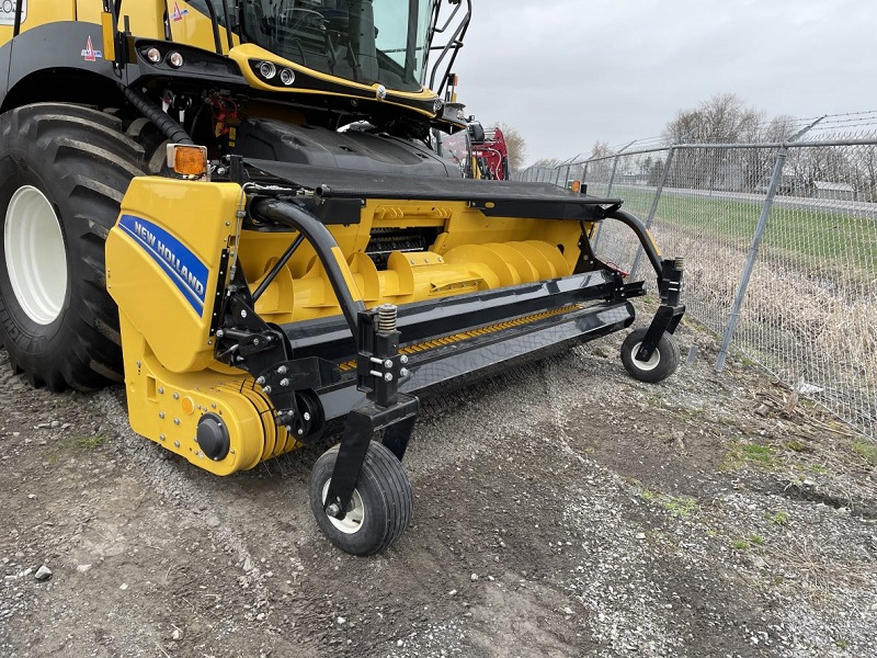 2022 New Holland 38HPPN Header Forage