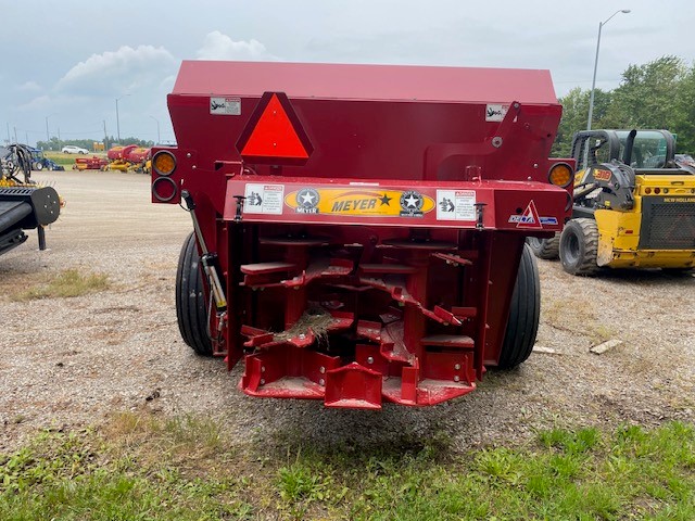 2022 Meyer SXR500T Manure Spreader