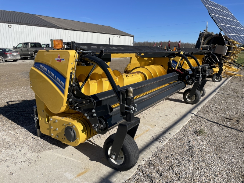 2023 New Holland FP380HDY Header Forage