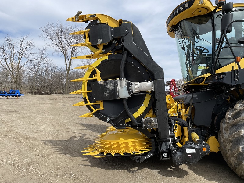 2023 New Holland 750B FI PLUS Header Forage