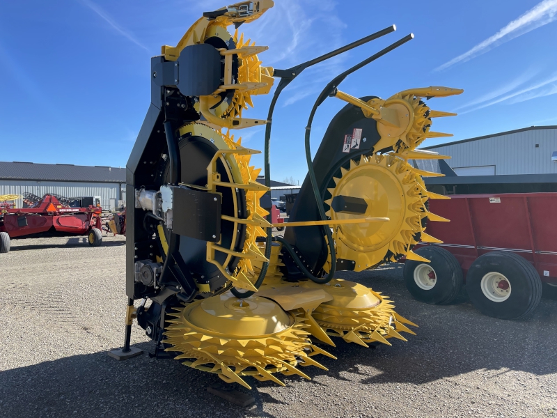 2023 New Holland 750B FI PLUS Header Forage