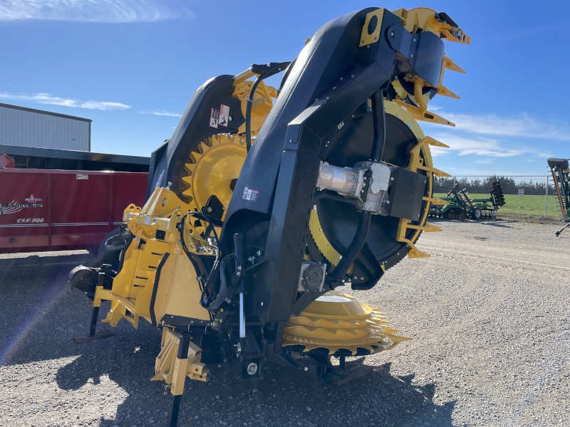 2023 New Holland 750B FI PLUS Header Forage