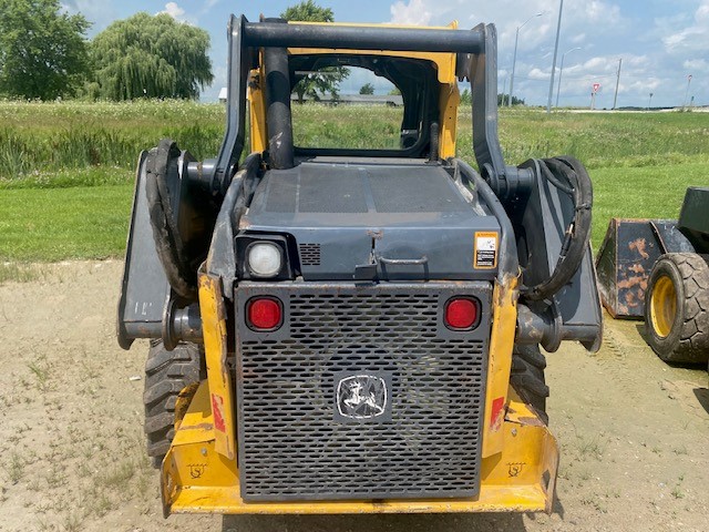 2015 John Deere 320E Skid Steer Loader