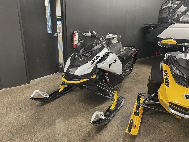 2024 Ski-Doo UDRD Snowmobile