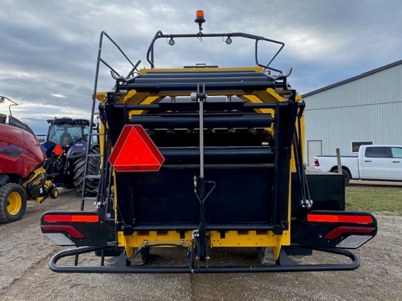 2024 New Holland BB340R HD Baler/Big Square