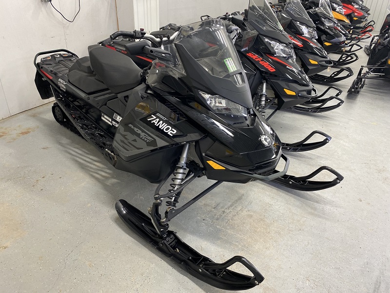 2018 Ski-Doo 850 MXZ Snowmobile