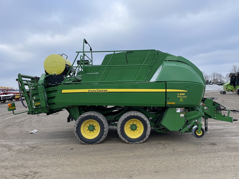 2018 John Deere L341 Baler/Big Square