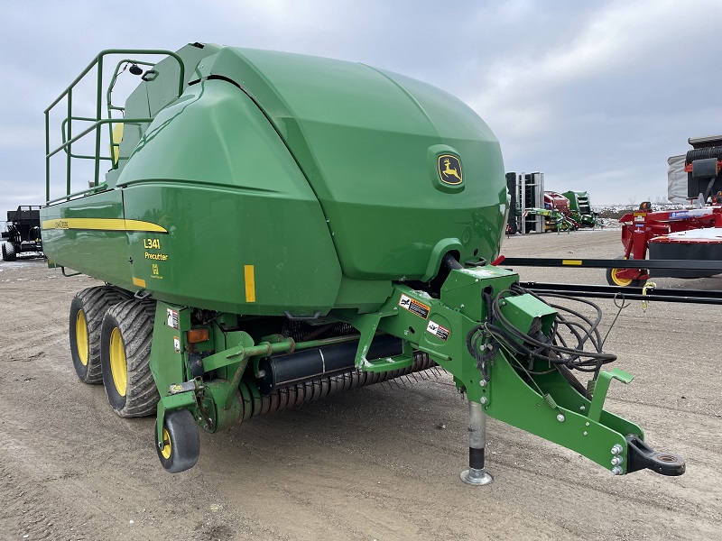 2018 John Deere L341 Baler/Big Square