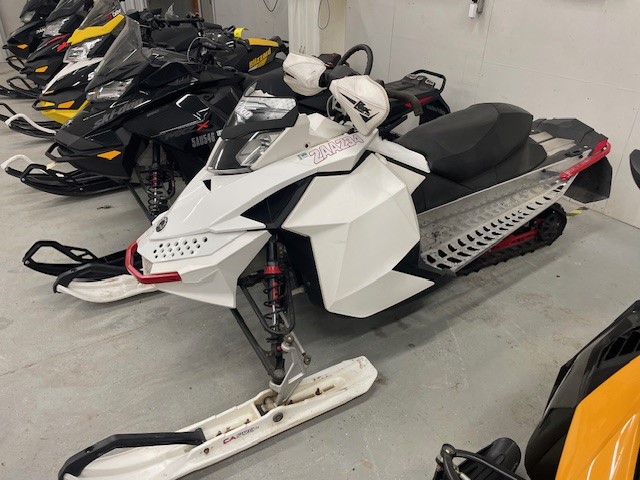 2010 Ski-Doo MXZ X 600 Snowmobile