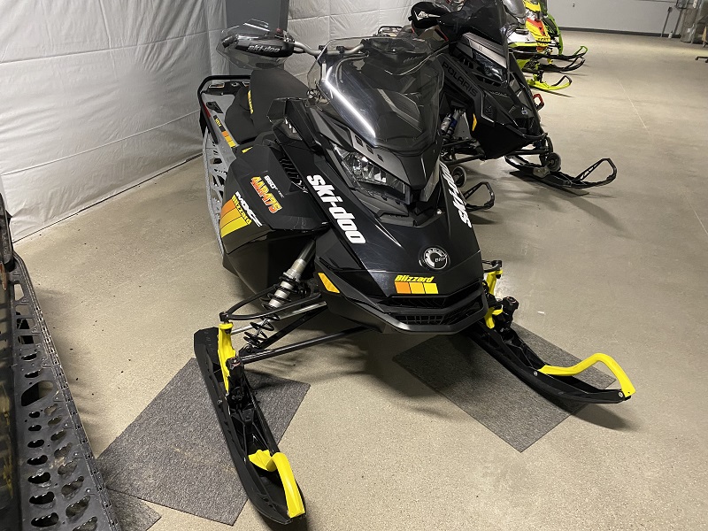 2019 Ski-Doo 850 Snowmobile