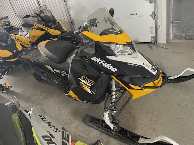 2016 Ski-Doo 800 Snowmobile