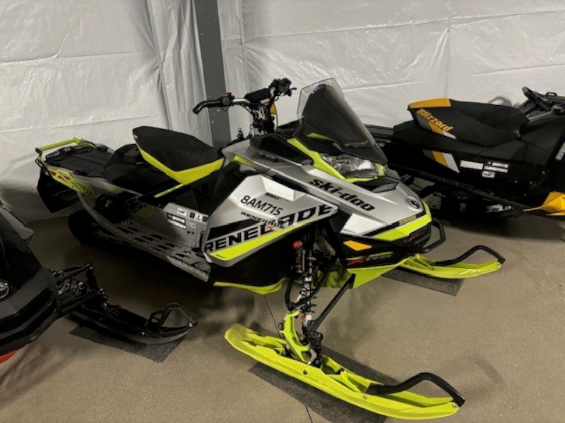 2018 Ski-Doo REN 850 XRS Snowmobile