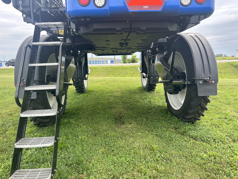 2024 New Holland SP.310F Sprayer/High Clearance