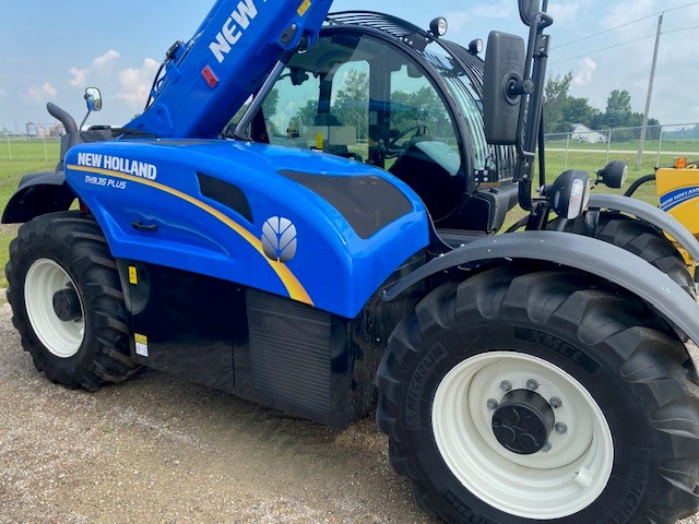 2024 New Holland TH9.35 TeleHandler