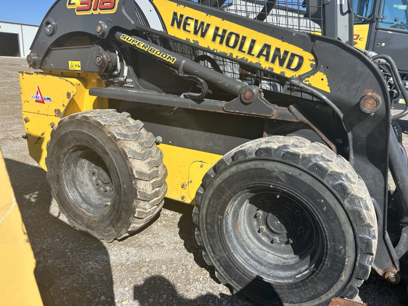 2021 New Holland L318 Skid Steer Loader