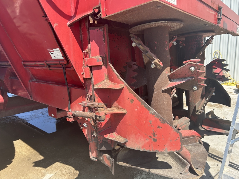 2012 Meyer 8865 Manure Spreader