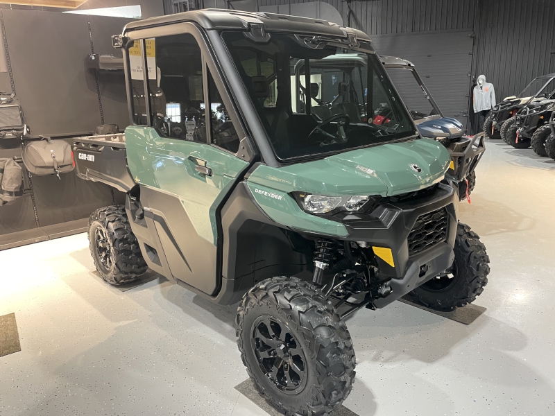 2025 Can-Am 8USB Side by Side