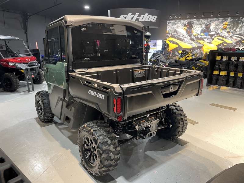 2025 Can-Am 8USB Side by Side