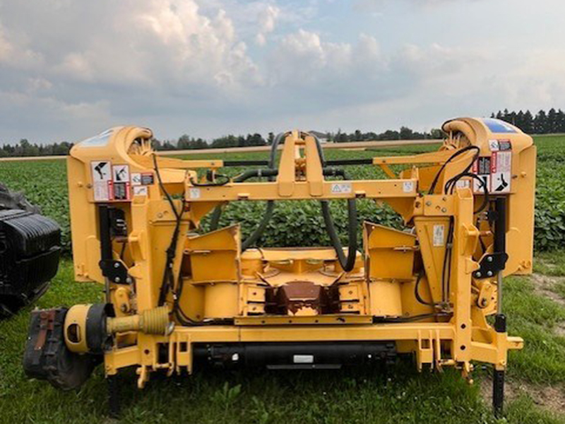 2014 New Holland 450SFIA Header Forage