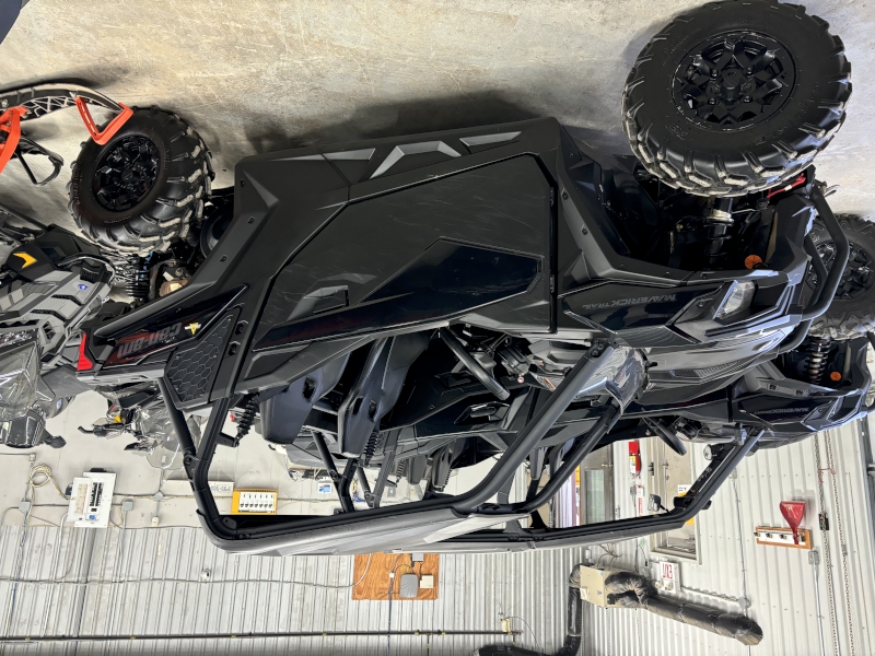 2023 Can-Am 7FPF Side by Side