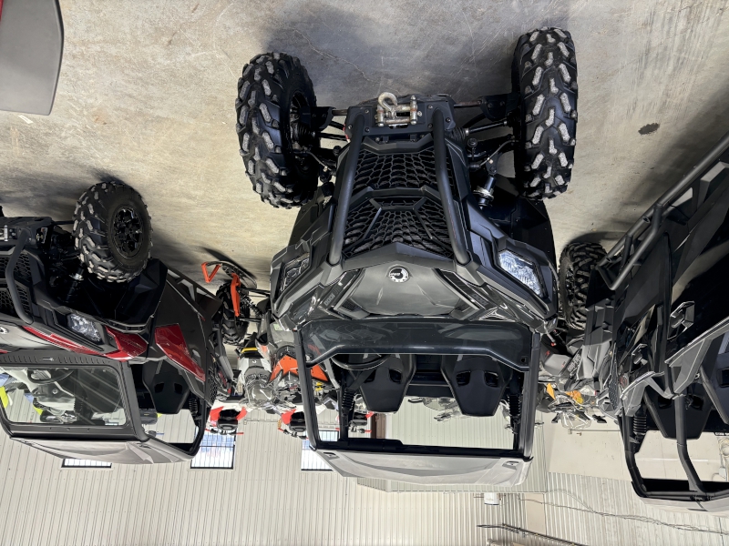 2023 Can-Am 7FPF Side by Side