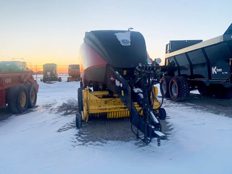 2013 New Holland BB330R Baler/Big Square