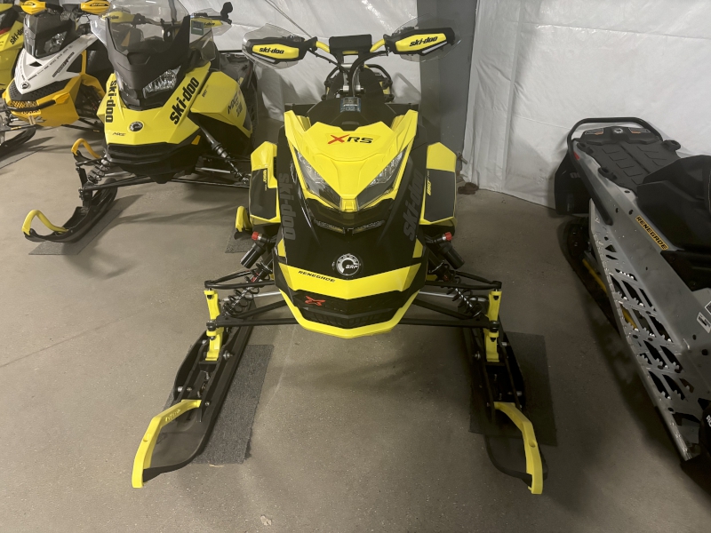 2021 Ski-Doo XRS 850 Snowmobile