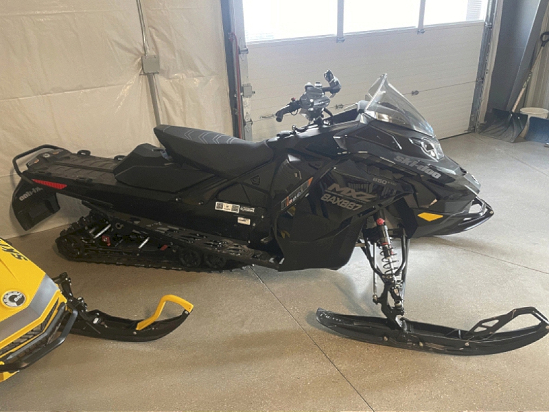 2024 Ski-Doo MAX 850 Snowmobile