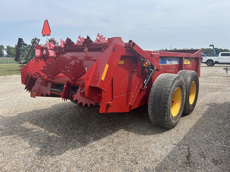 2025 New Holland 195HBS Manure Spreader