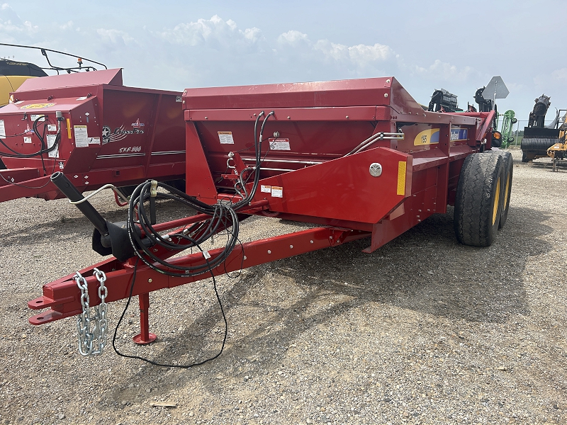 2025 New Holland 195HBS Manure Spreader