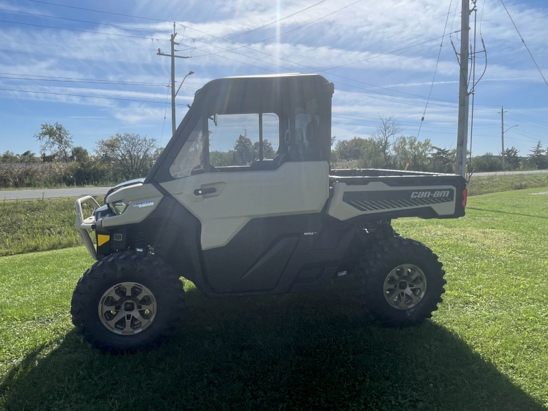 2025 Can-Am 8JSH Side by Side