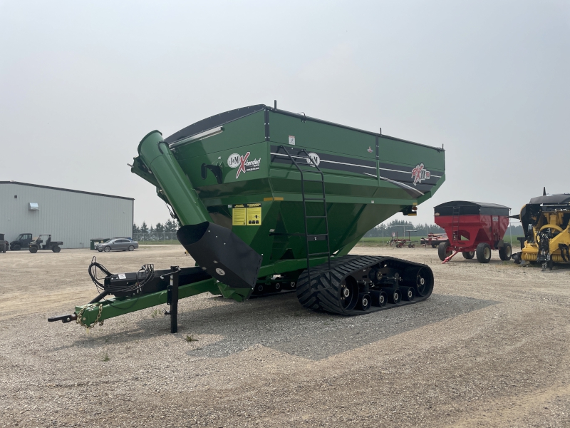 2025 J&M 1112-20T Grain Cart