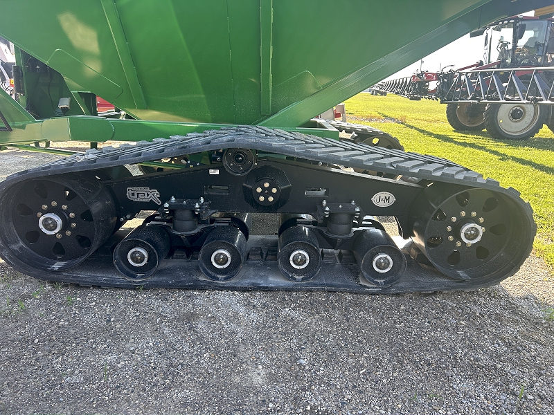 2025 J&M 1112-20T Grain Cart