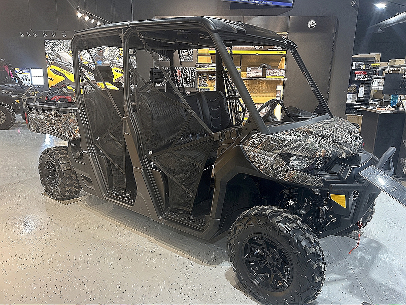 2025 Can-Am 8SSG Side by Side