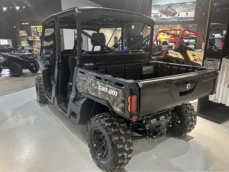 2025 Can-Am 8SSG Side by Side