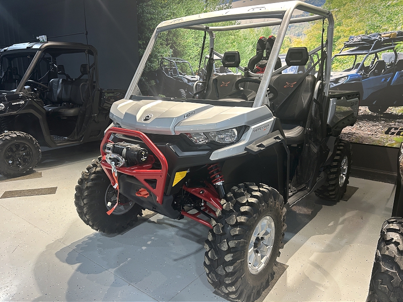 2025 Can-Am 8YSC Side by Side