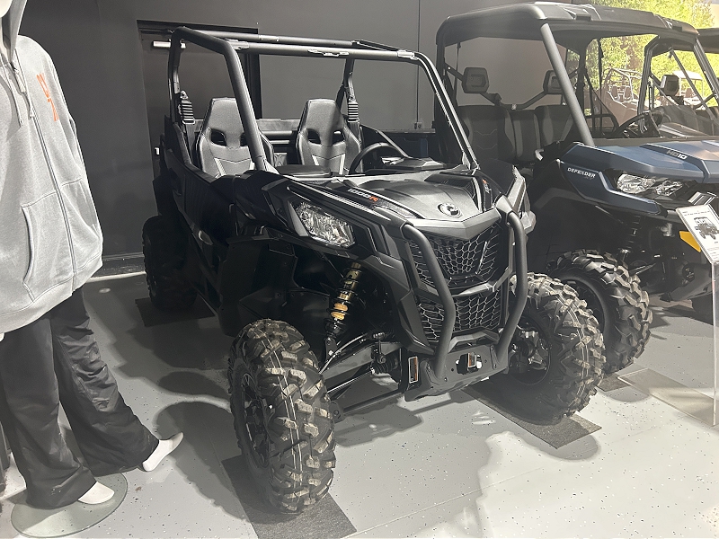 2025 Can-Am 9GSB Side by Side