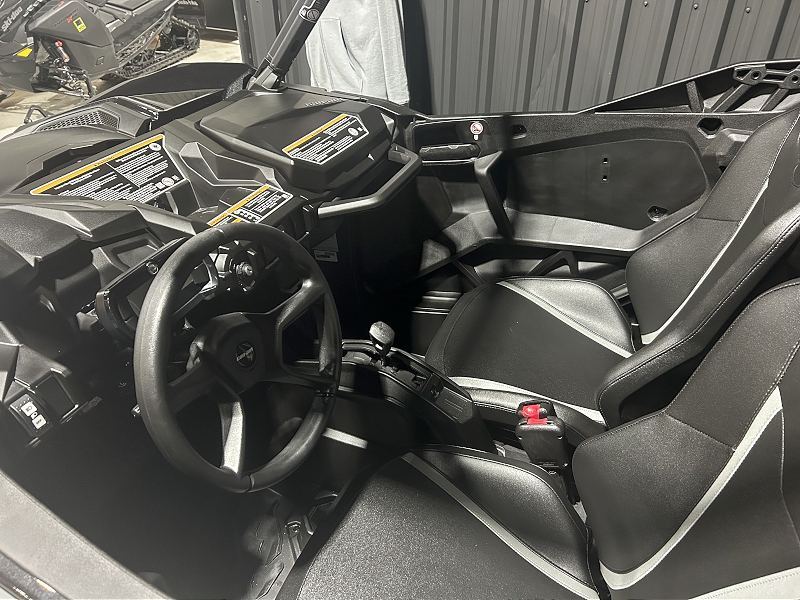 2025 Can-Am 9GSB Side by Side