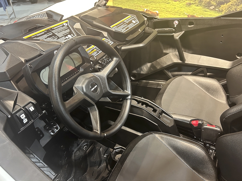 2025 Can-Am 7BSB Side by Side