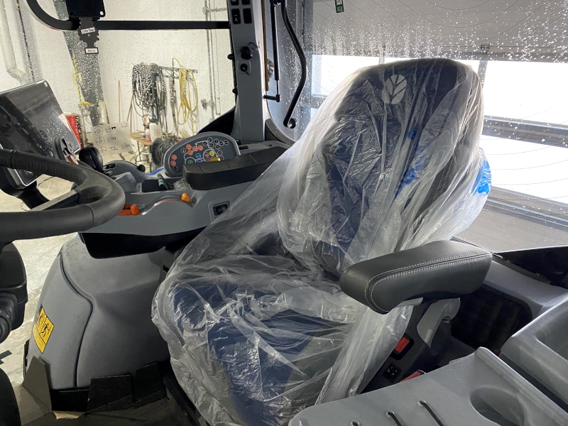 2026 New Holland T7.210 AC Tractor