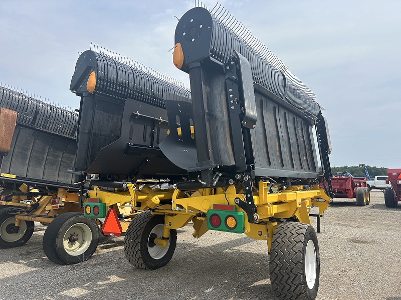 2025 Oxbo 2228 Windrow Merger