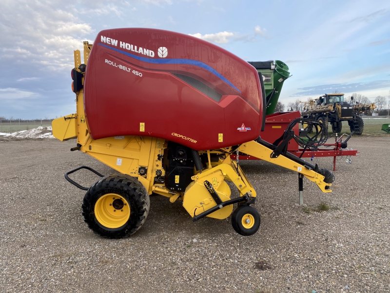 2022 New Holland ROLLBELT450 Baler/Round