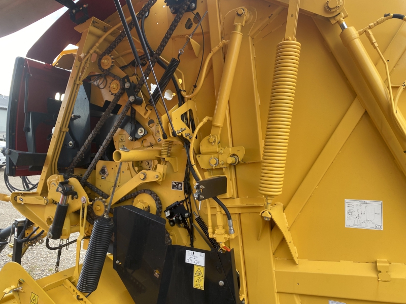2022 New Holland ROLLBELT450 Baler/Round