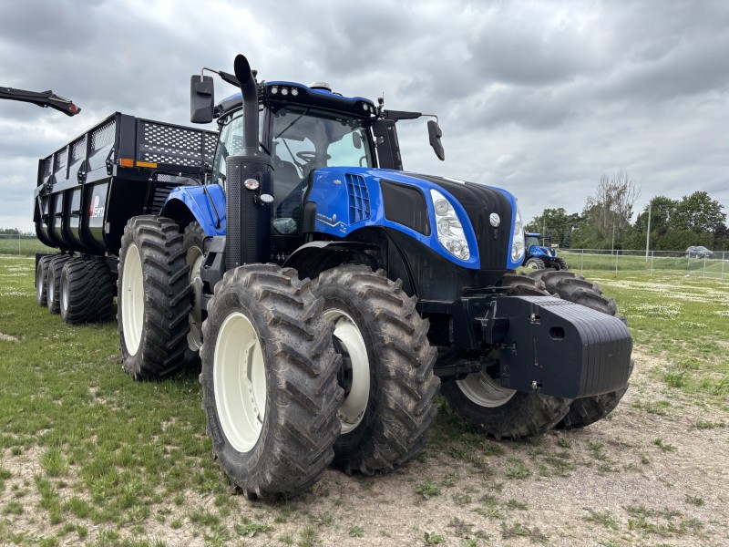 2026 New Holland T8.325  PLMI Tractor