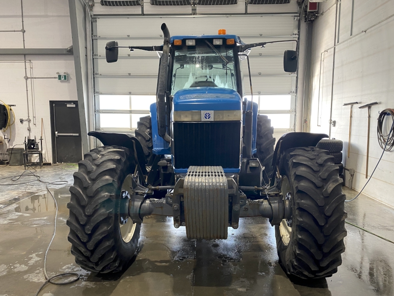 1997 New Holland 8670 Tractor