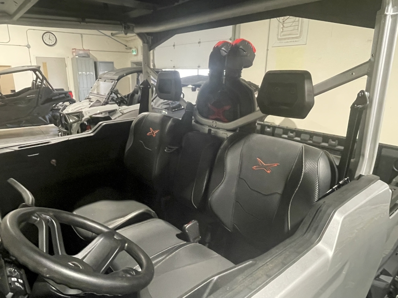 2024 Can-Am 8YRA Side by Side