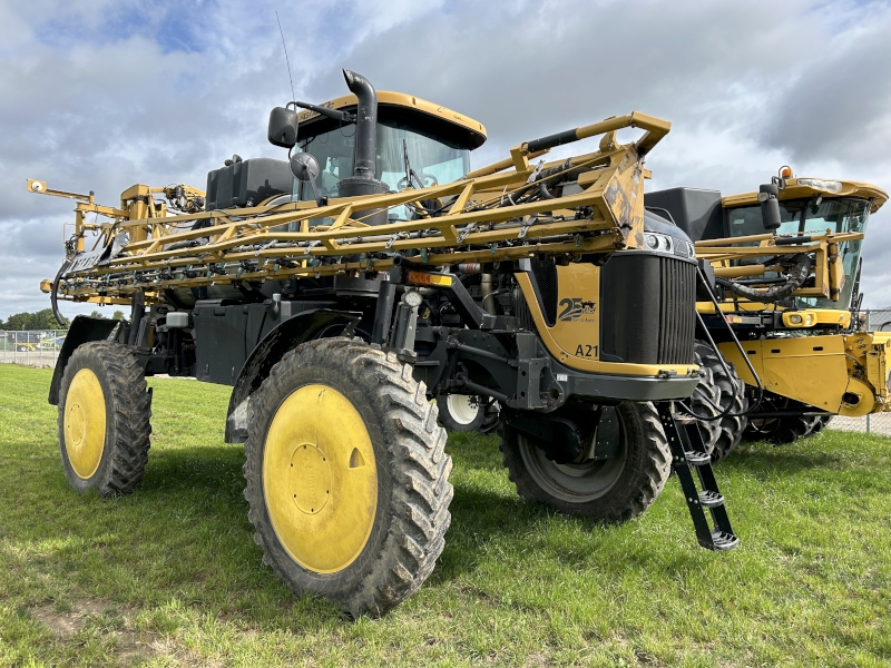 2018 RoGator RG1100C Sprayer/High Clearance