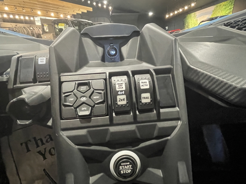 2026 Can-Am 9DTC Side by Side