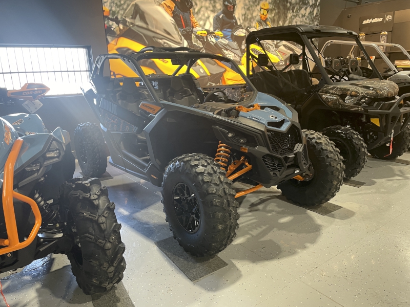 2026 Can-Am 9DTC Side by Side