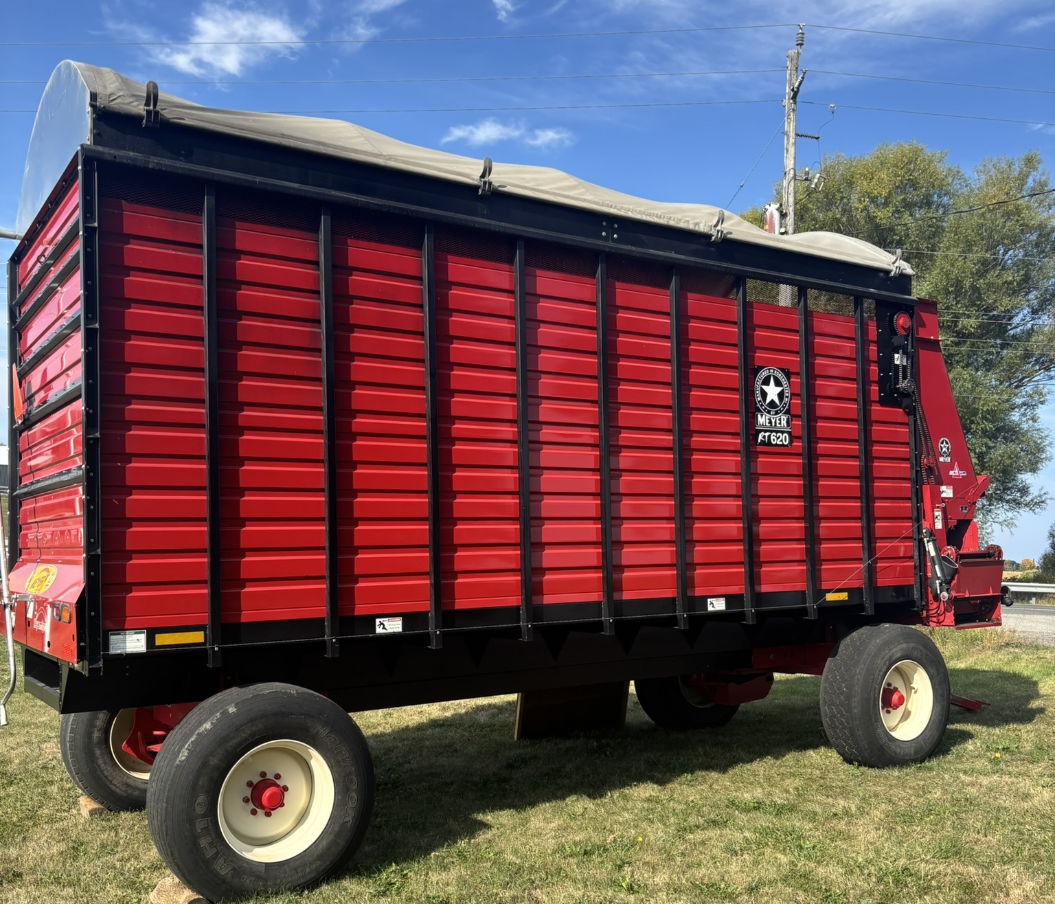 2016 Meyer RT620 Forage Box